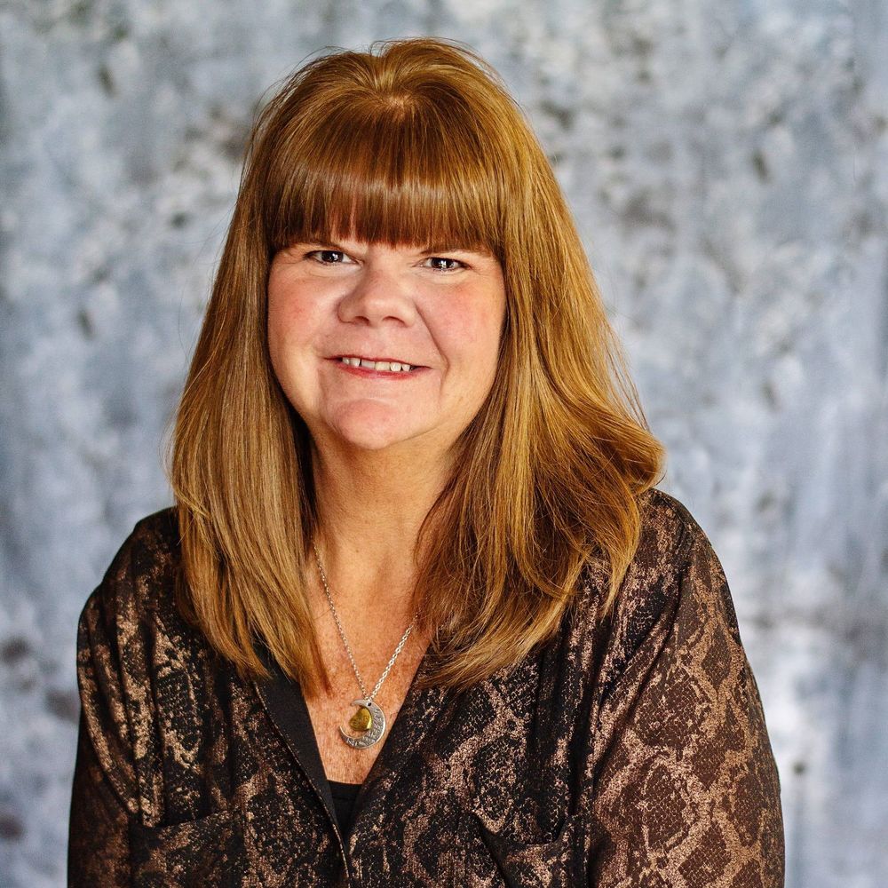 Meet your Posher, Julie